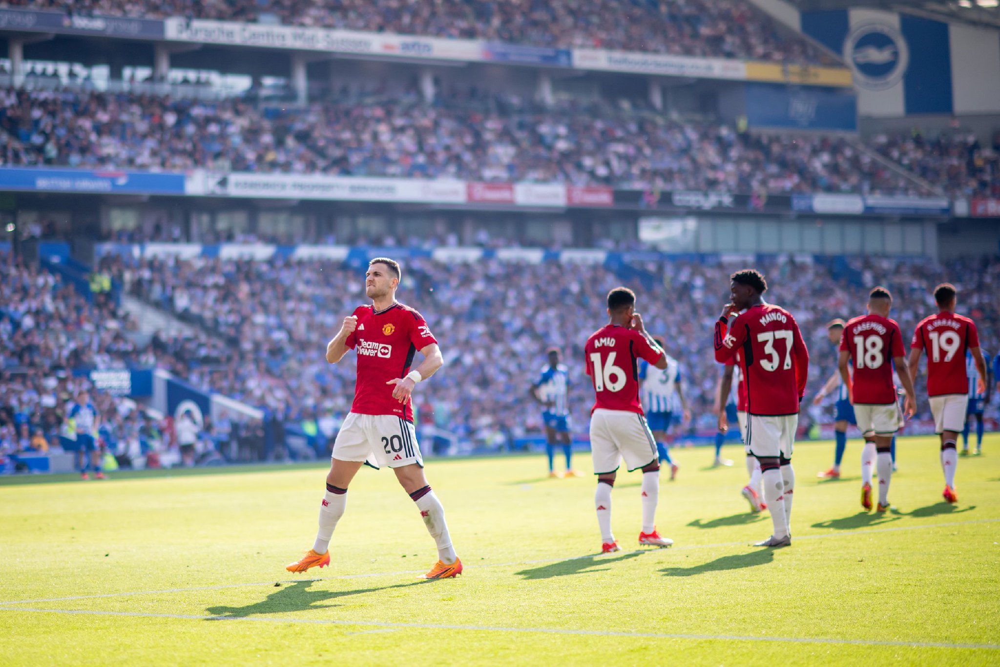 透过此次事 透过此次事