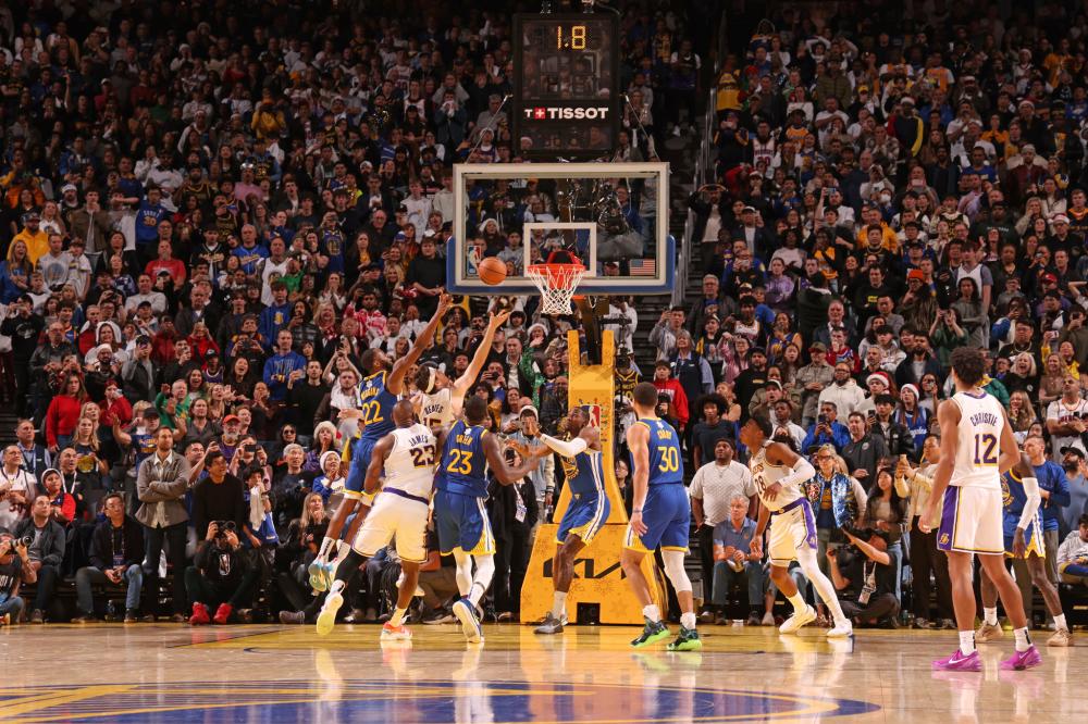 员热血拼搏 员热血拼搏